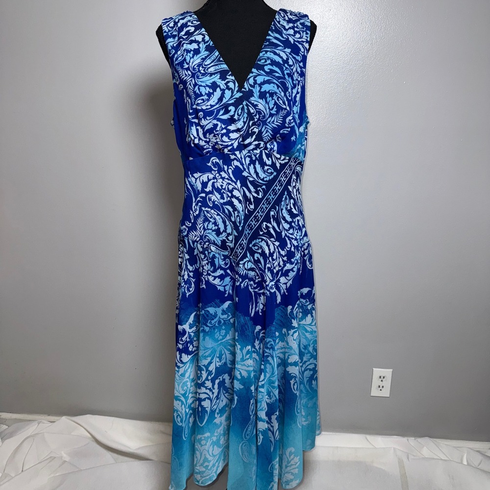 Rabbit Rabbit Rabbit Designs Blue Ombre Paisley Handkerchief Hem Midi Dress Med?